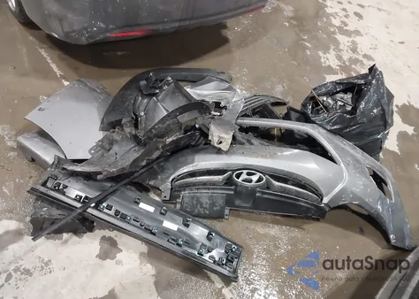 2012 Hyundai Elantra Limited z USA, uszkodzony, nr VIN 5NPDH4AE8CH109485